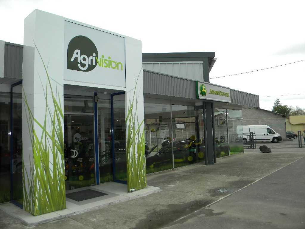 PANNEAU ENSEIGNE (84)