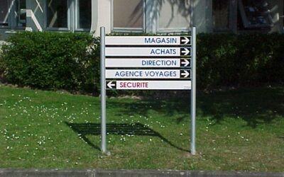 signaletique flechage panneaux routiers (82)