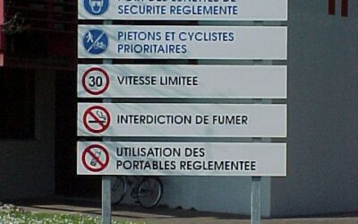 signaletique flechage panneaux routiers (83)